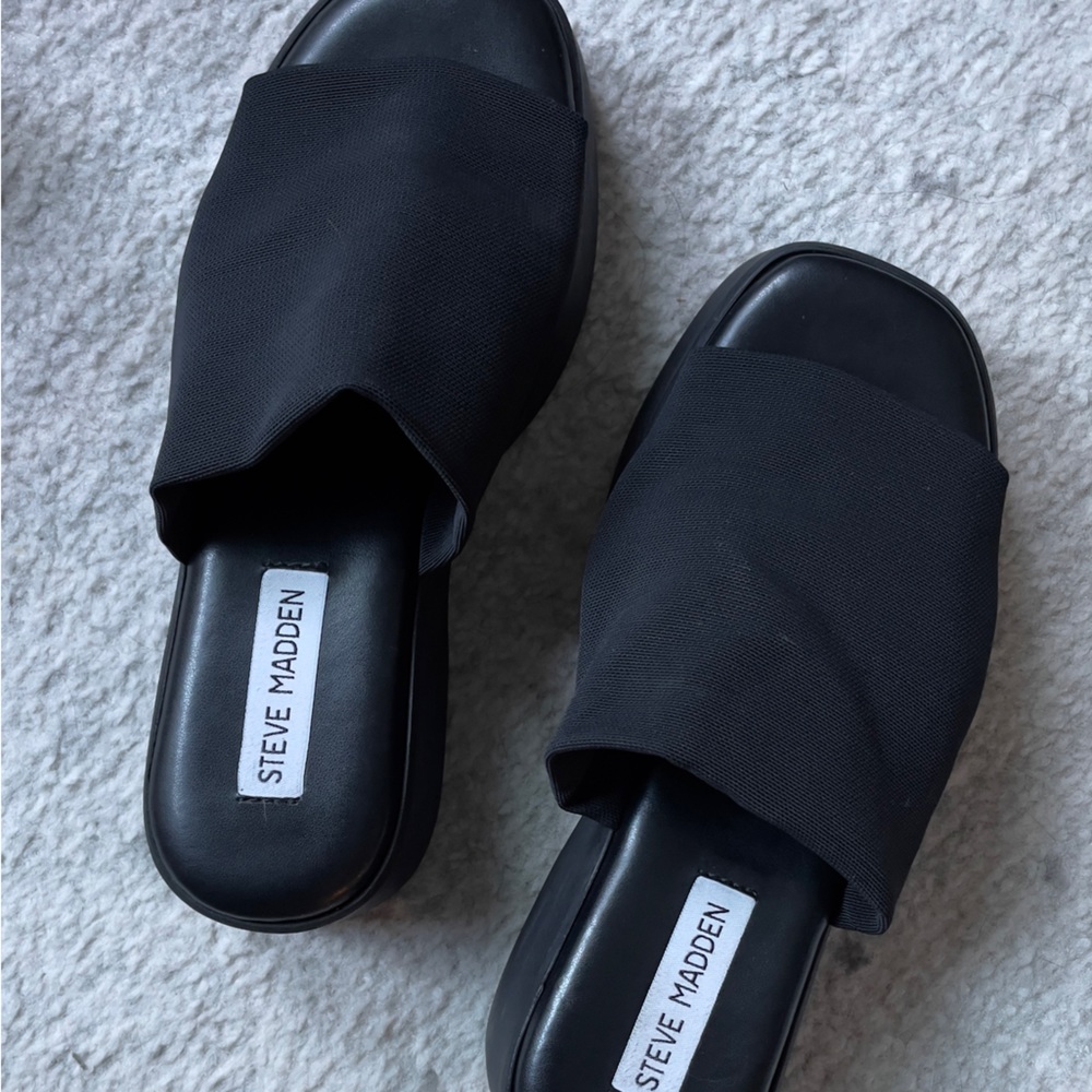 Steve Madden SLINKY30 Platform Sandals - Black